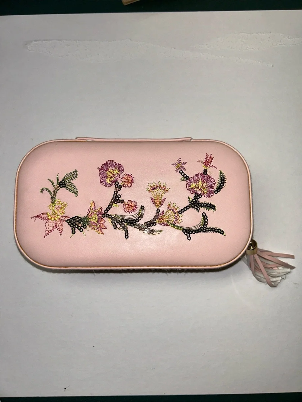 Rachel Zoe Pink Faux Leather Travel Jewelry Case Floral Embroidery Tassel Zipper